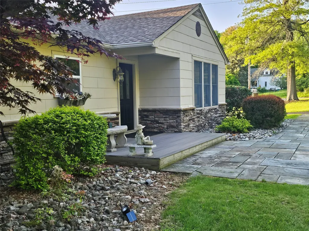 13 Old Quaker Hill Road Monroe NY 10950