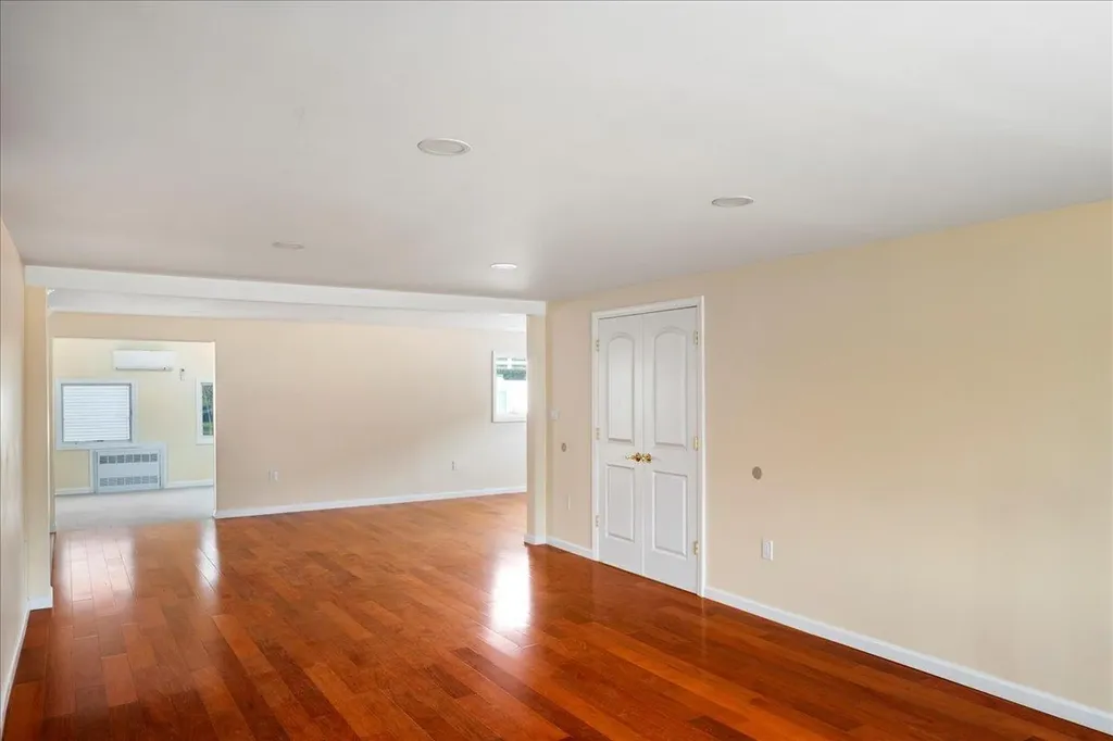 3 Harvard Road Woodmere NY 11598