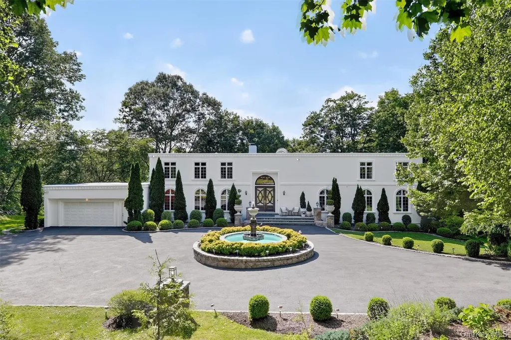 65 Round Hill Road Armonk NY 10504