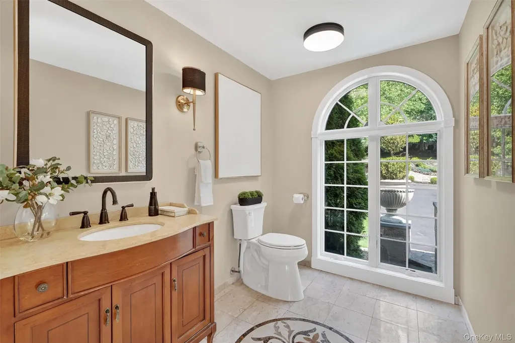 65 Round Hill Road Armonk NY 10504