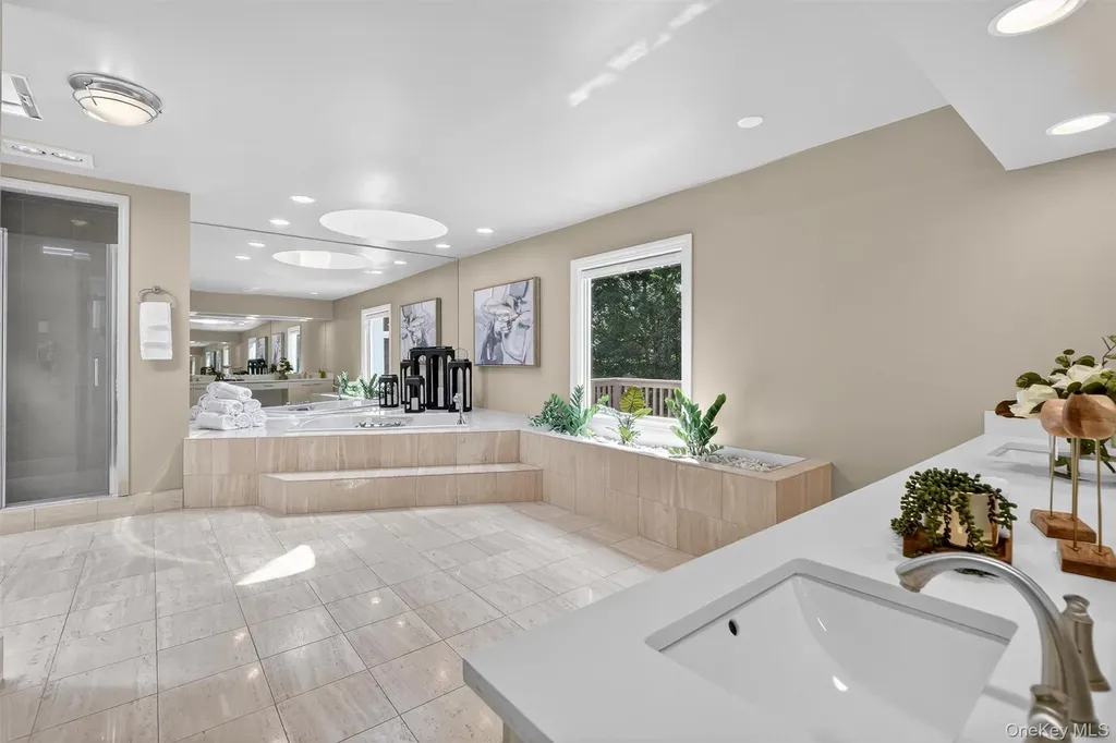 65 Round Hill Road Armonk NY 10504