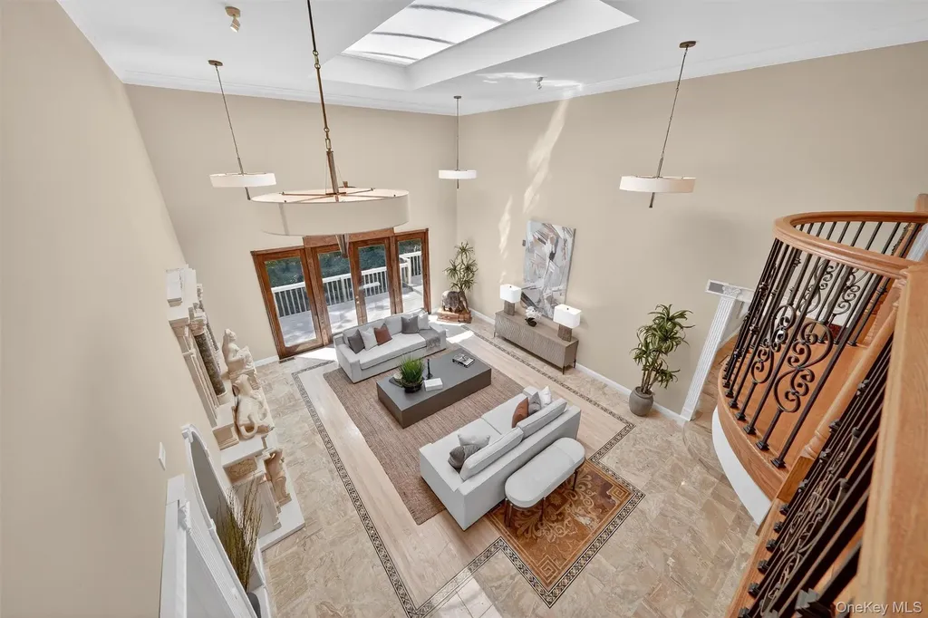 65 Round Hill Road Armonk NY 10504