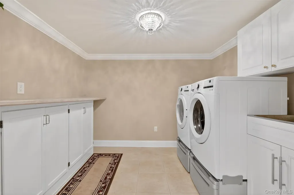 65 Round Hill Road Armonk NY 10504