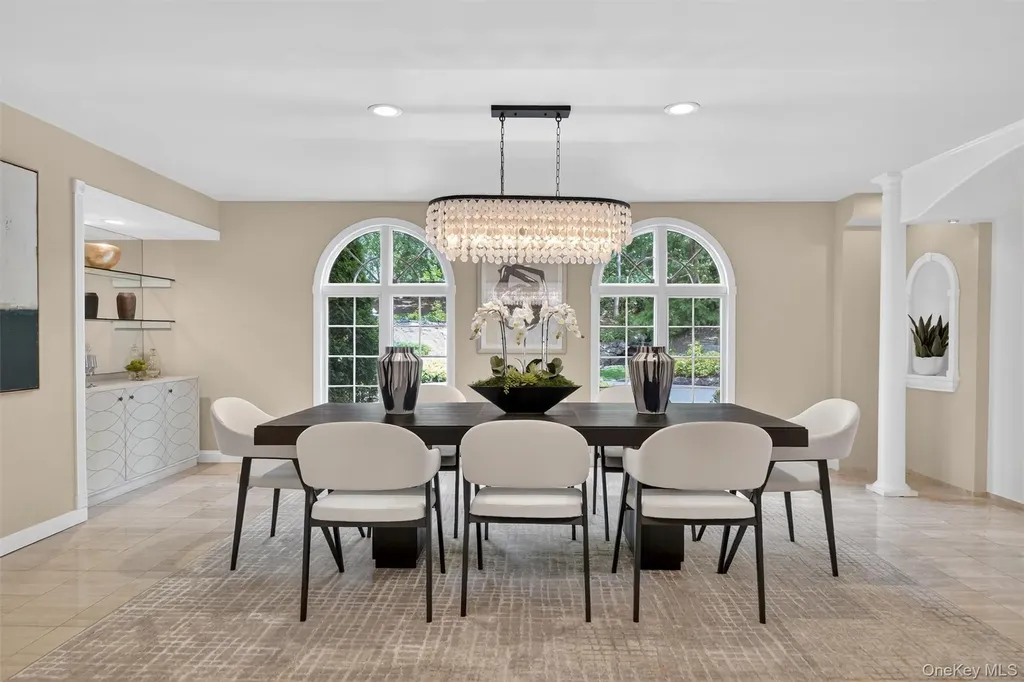 65 Round Hill Road Armonk NY 10504