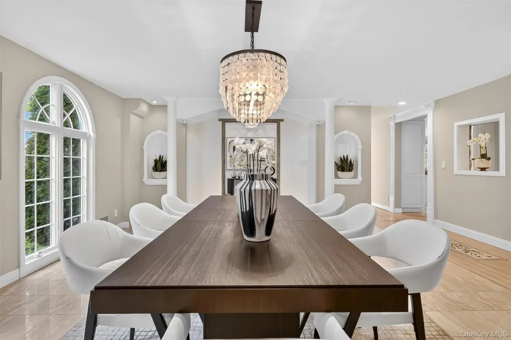 65 Round Hill Road Armonk NY 10504