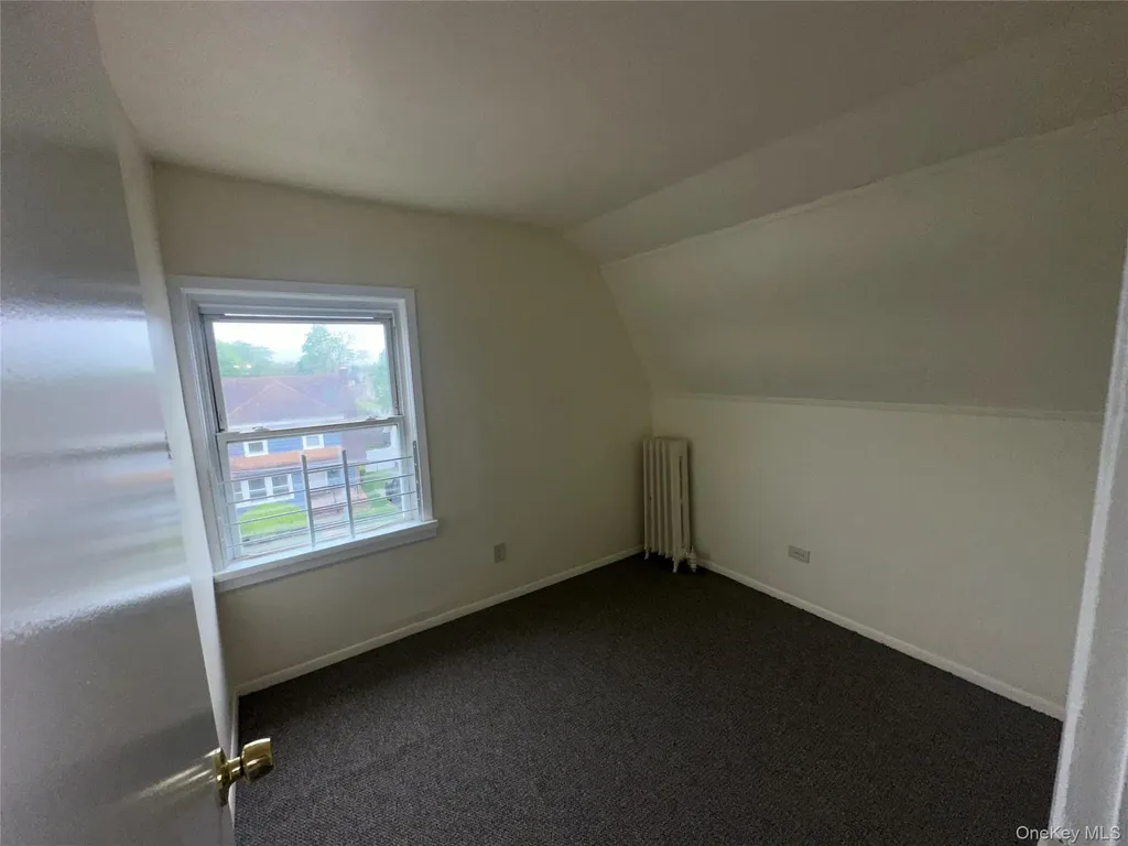 149 Washburn Avenue Freeport NY 11520
