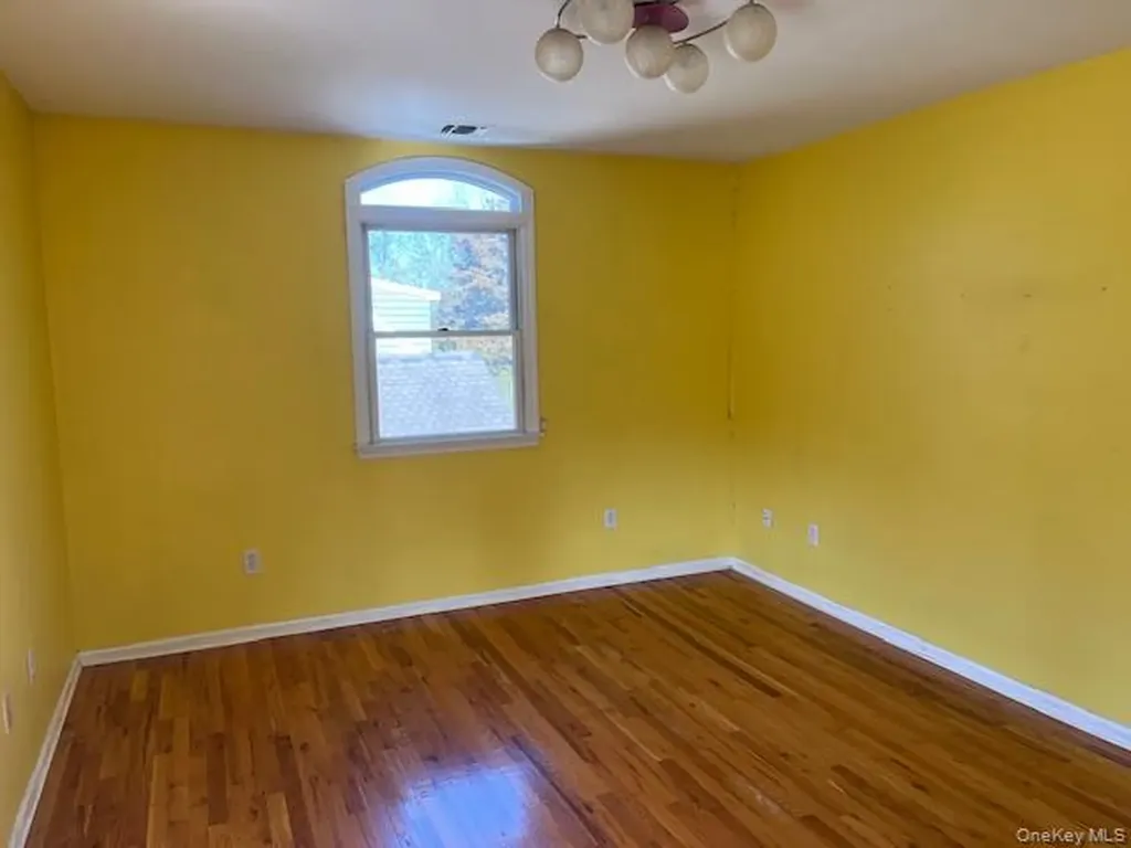 38 Hallock Avenue Smithtown NY 11787