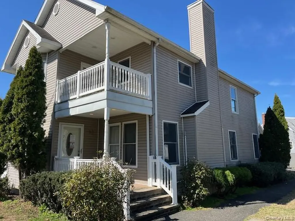 38 Hallock Avenue Smithtown NY 11787