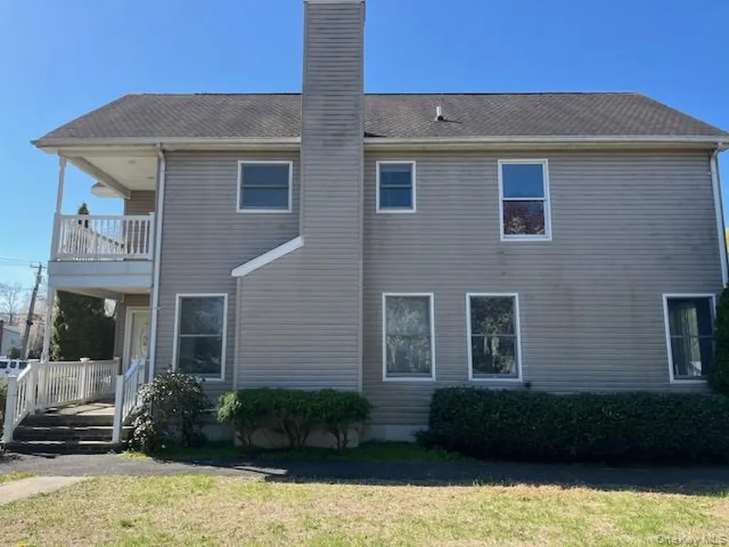 38 Hallock Avenue Smithtown NY 11787