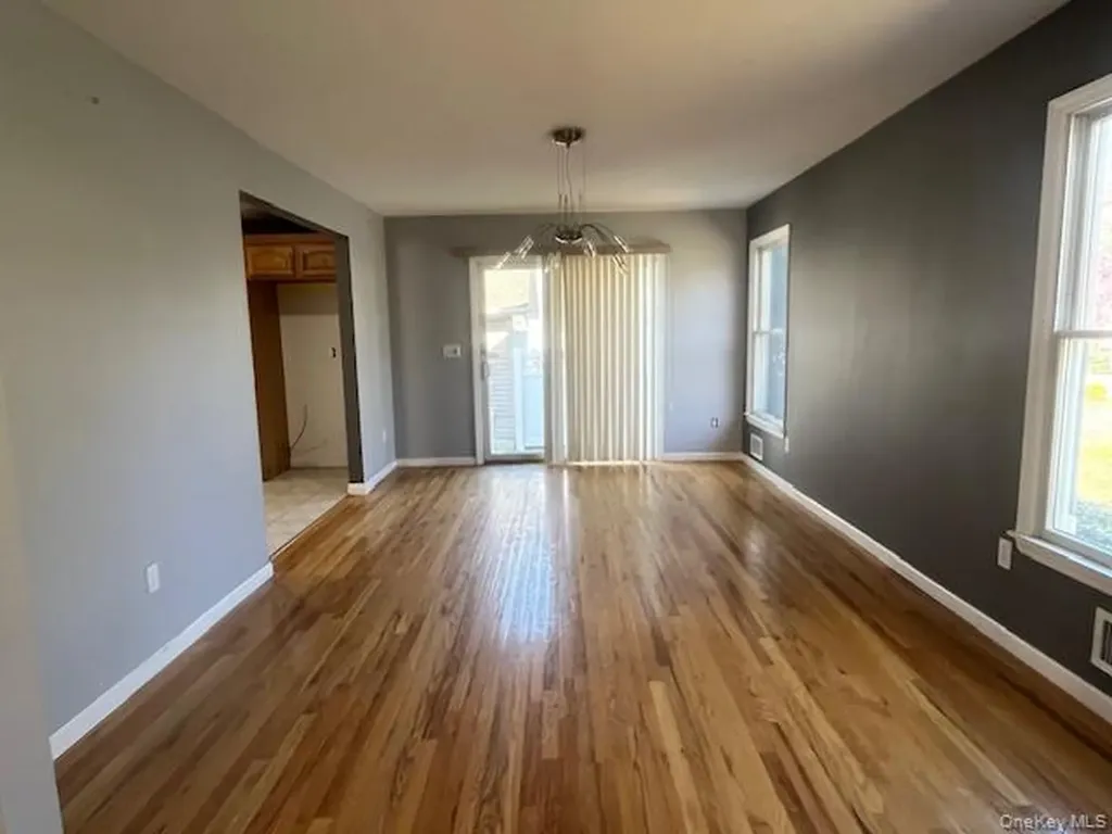 38 Hallock Avenue Smithtown NY 11787