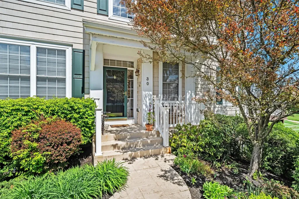 30 Turnberry Court Monroe NY 10950