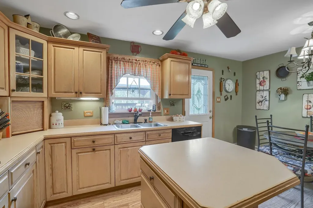 88 Peddler Hill Road Monroe NY 10950