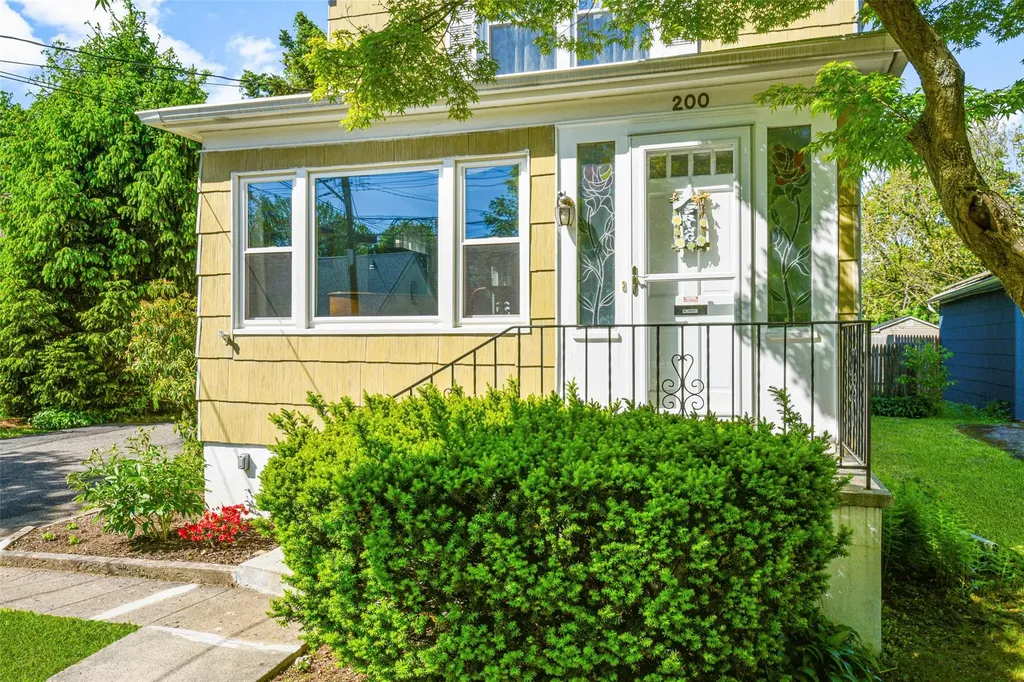 200 Jensen Avenue Mamaroneck NY 10543