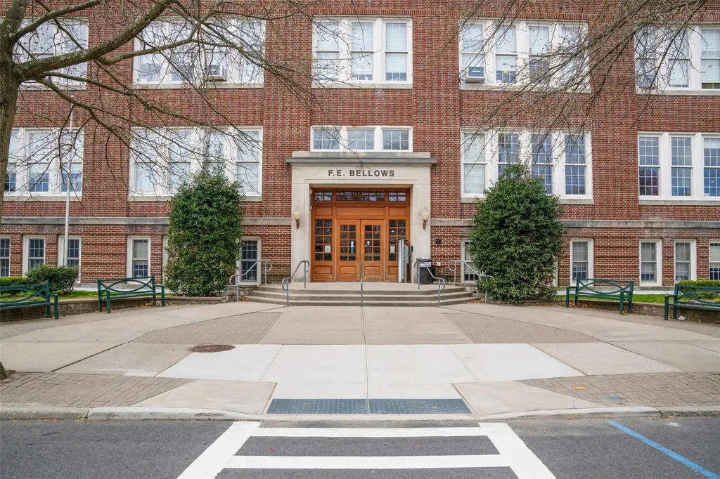 200 Jensen Avenue Mamaroneck NY 10543