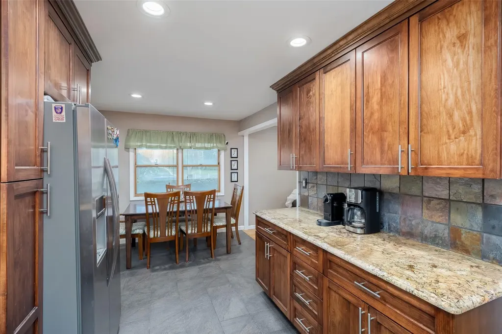 163 Bellevue Avenue Oceanside NY 11572