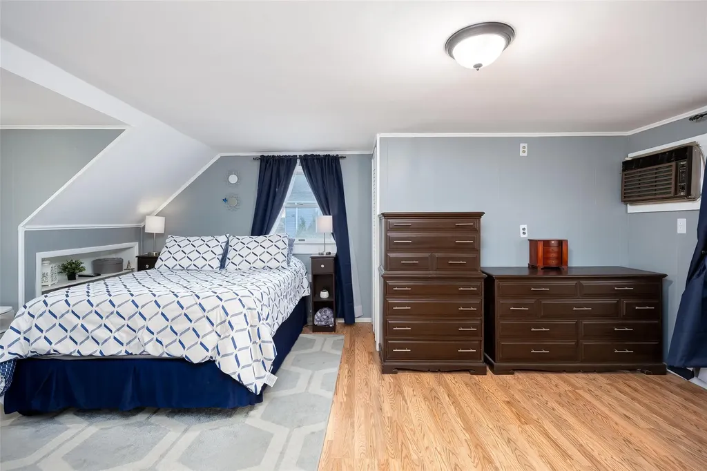 163 Bellevue Avenue Oceanside NY 11572