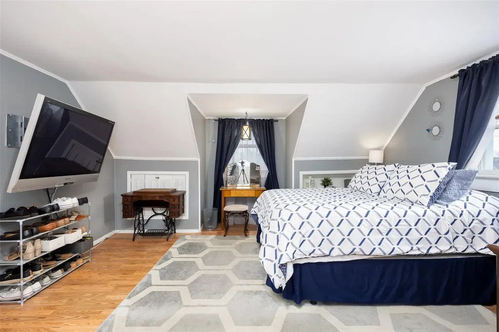 163 Bellevue Avenue Oceanside NY 11572