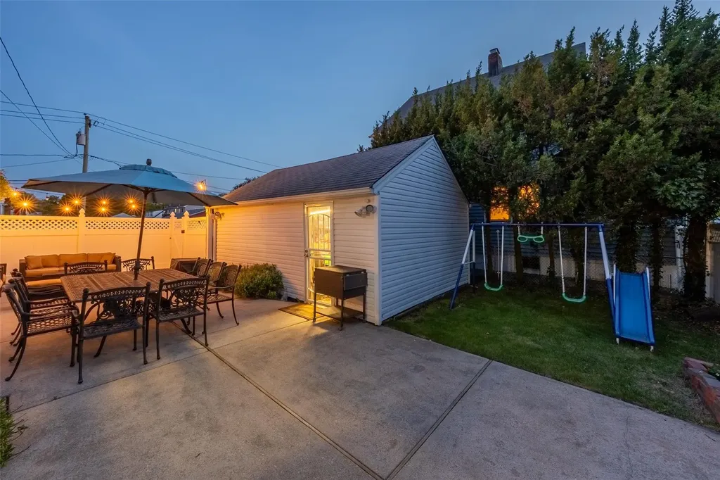163 Bellevue Avenue Oceanside NY 11572