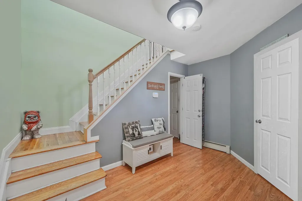 156 Maple Street Medford NY 11763
