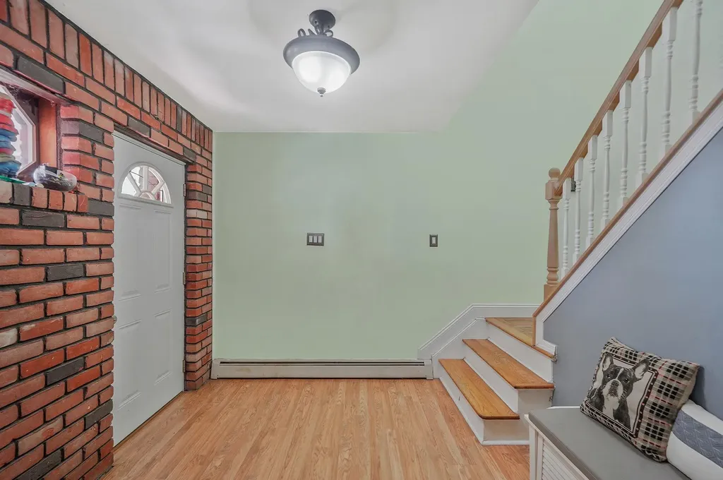156 Maple Street Medford NY 11763