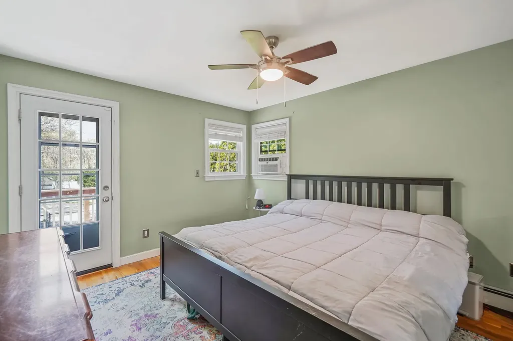 156 Maple Street Medford NY 11763