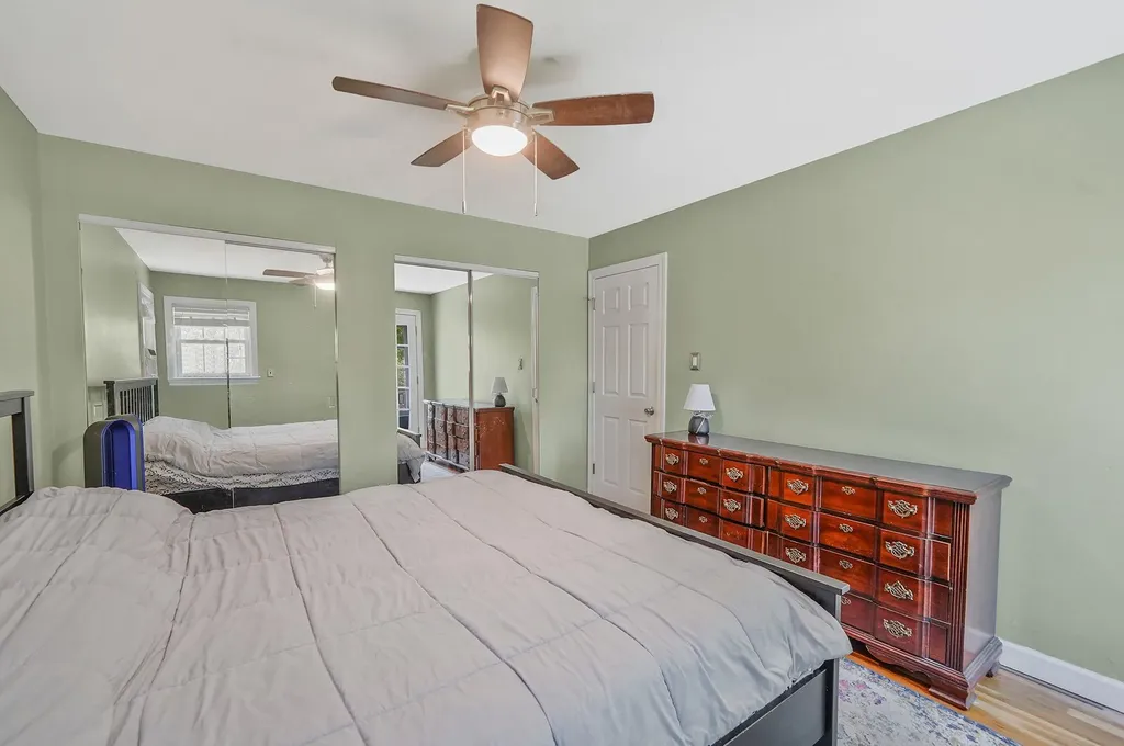 156 Maple Street Medford NY 11763