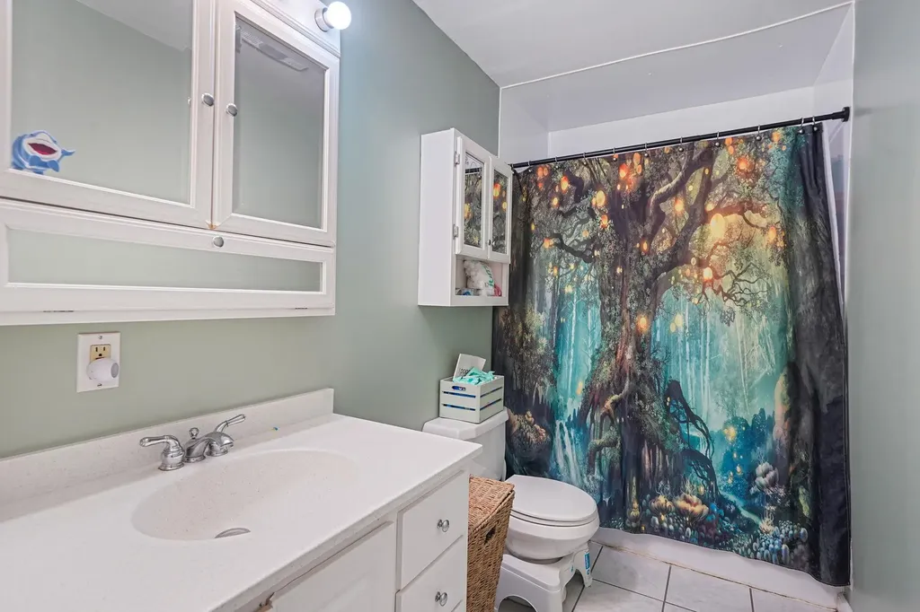 156 Maple Street Medford NY 11763
