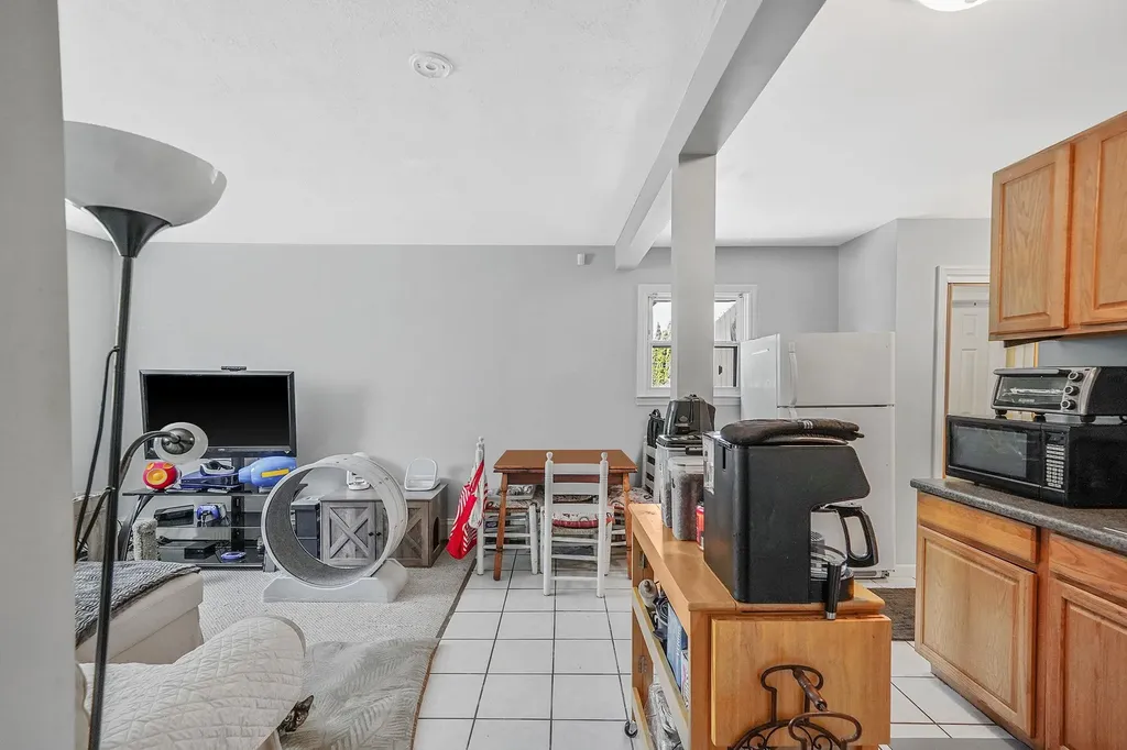 156 Maple Street Medford NY 11763