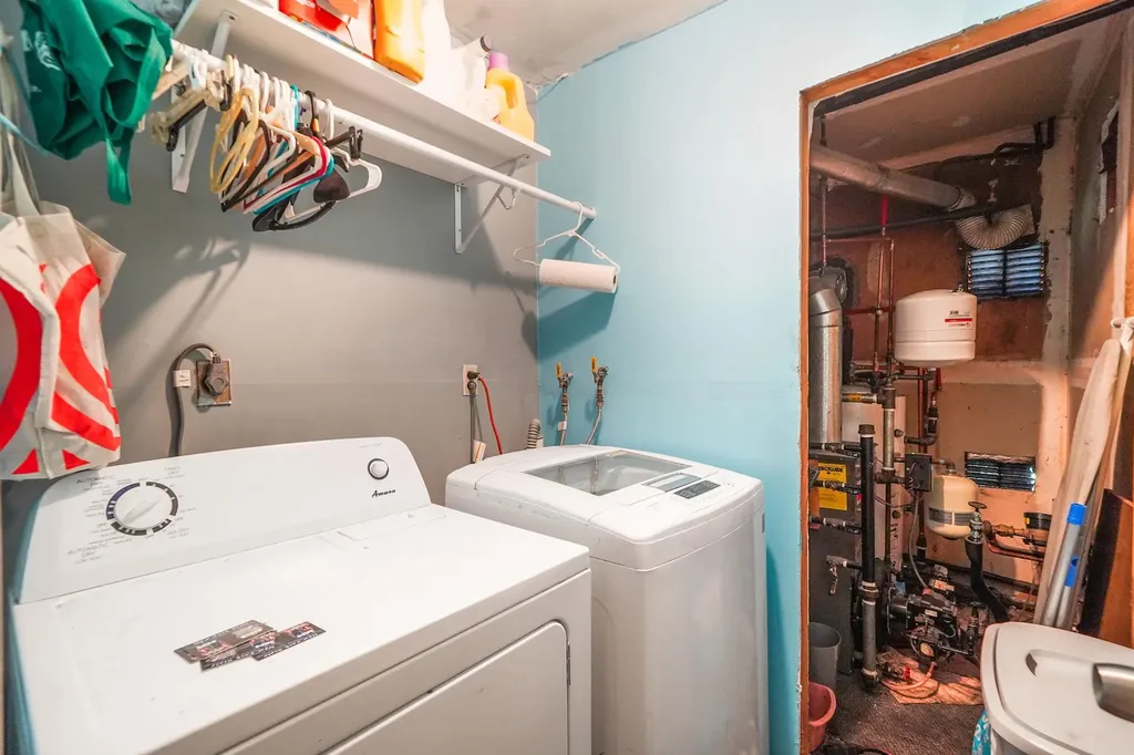 156 Maple Street Medford NY 11763