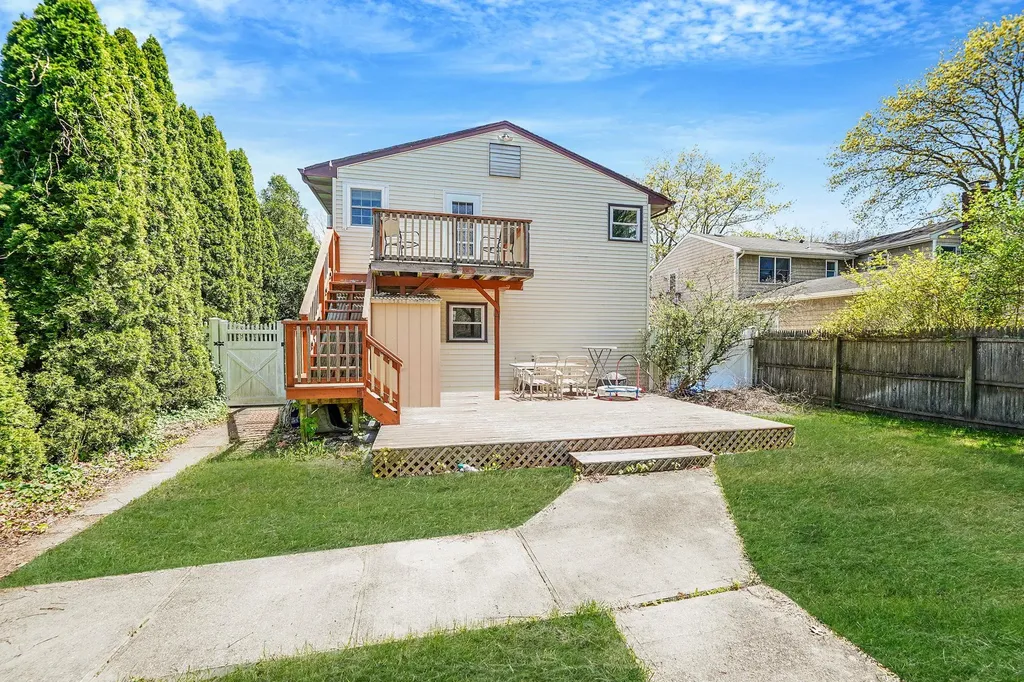 156 Maple Street Medford NY 11763
