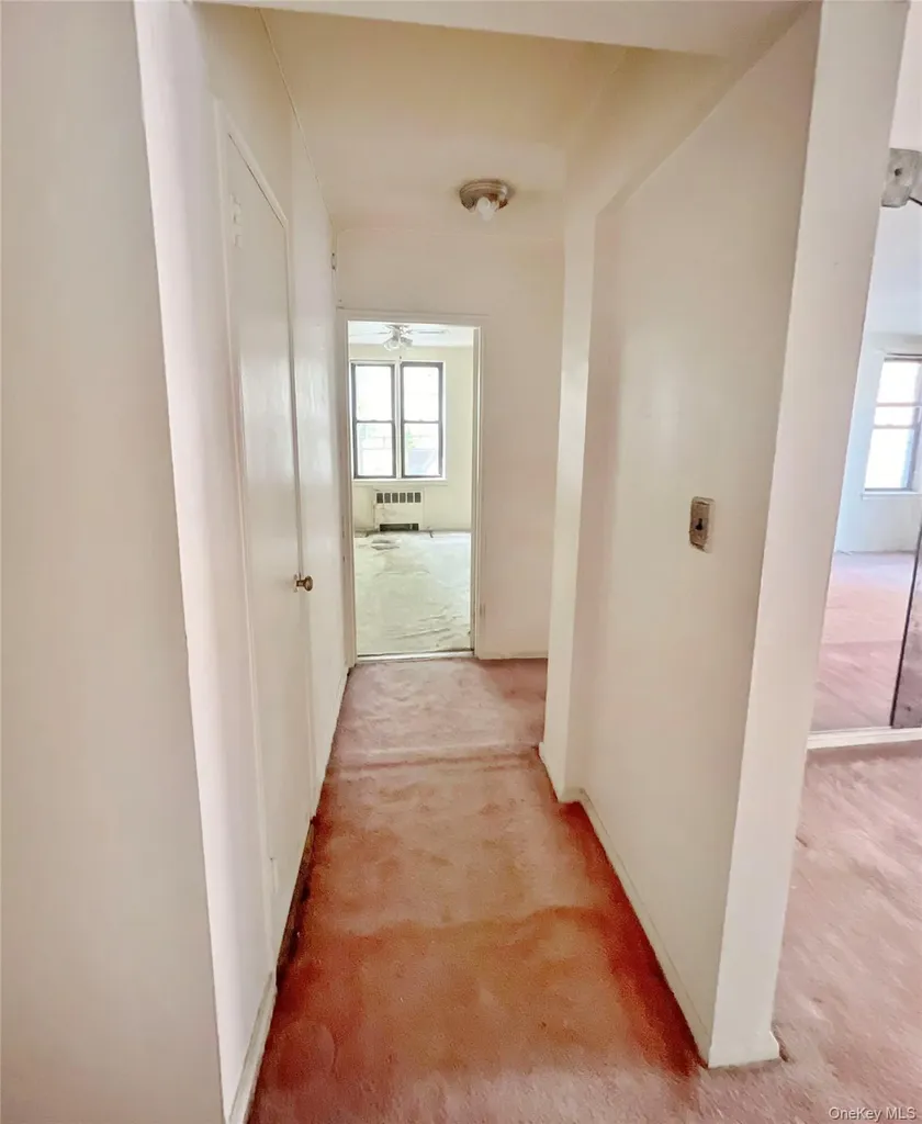 745 E 231 Street Bronx NY 10466
