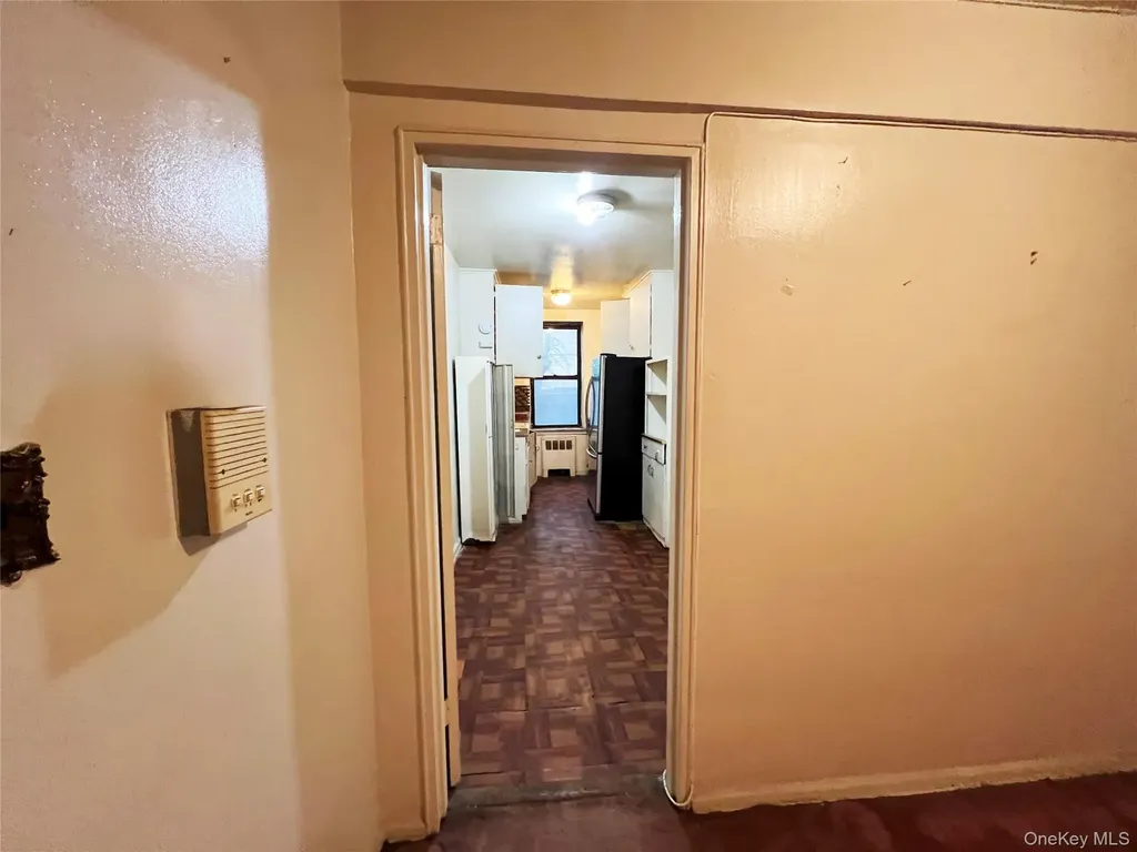 745 E 231 Street Bronx NY 10466