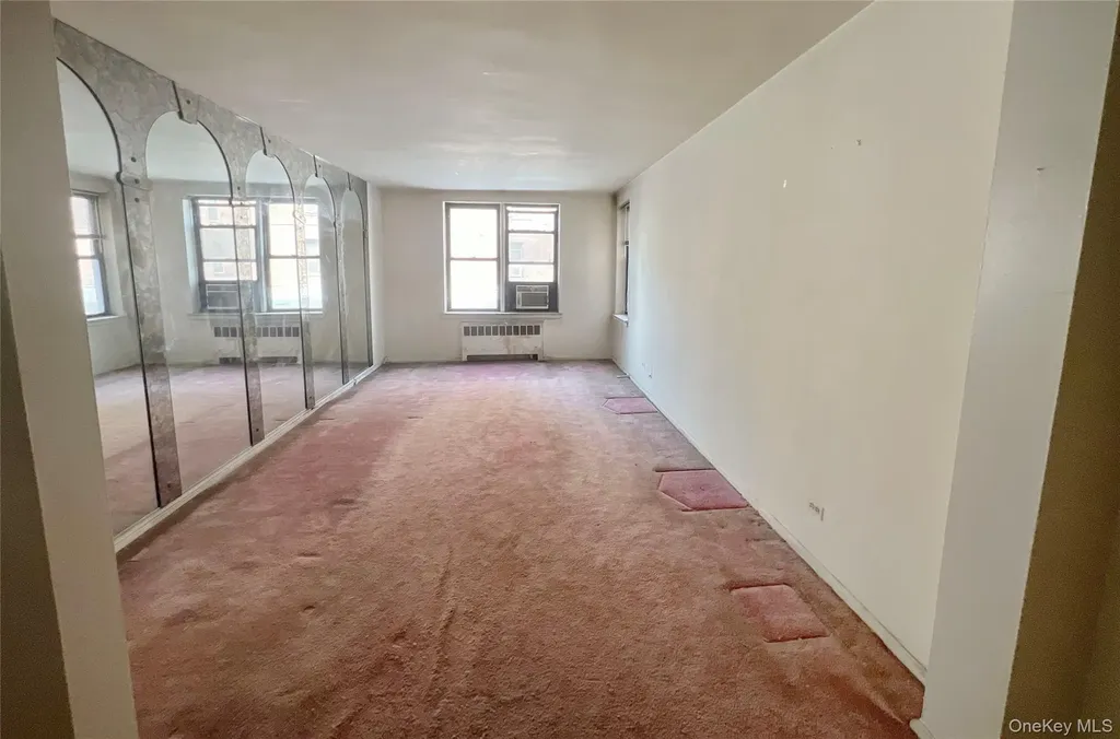 745 E 231 Street Bronx NY 10466
