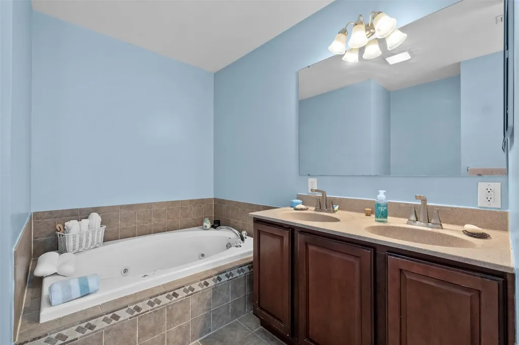 2039 Oakwood Drive Peekskill NY 10566