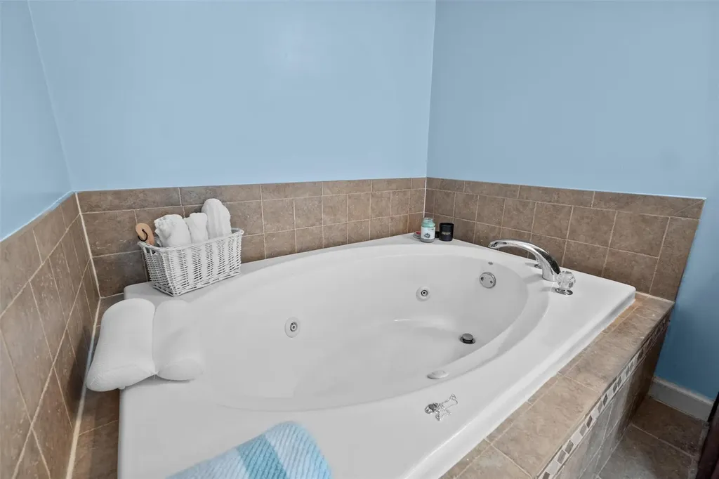 2039 Oakwood Drive Peekskill NY 10566