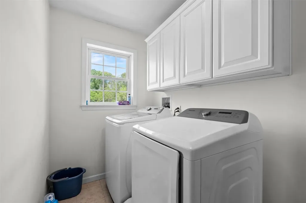 2039 Oakwood Drive Peekskill NY 10566