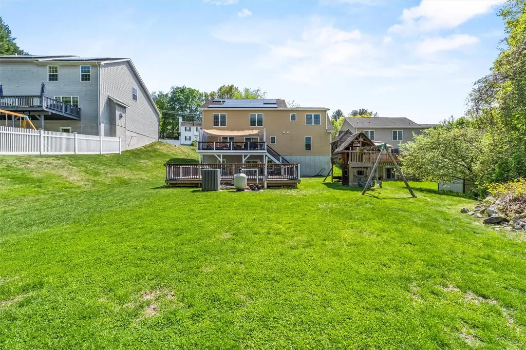 2039 Oakwood Drive Peekskill NY 10566