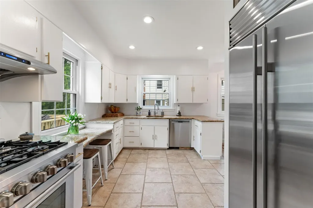 11 Carwall Avenue Mount Vernon NY 10552