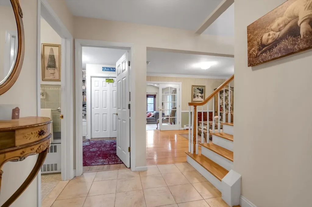 5 Willow Road New Hyde Park NY 11040