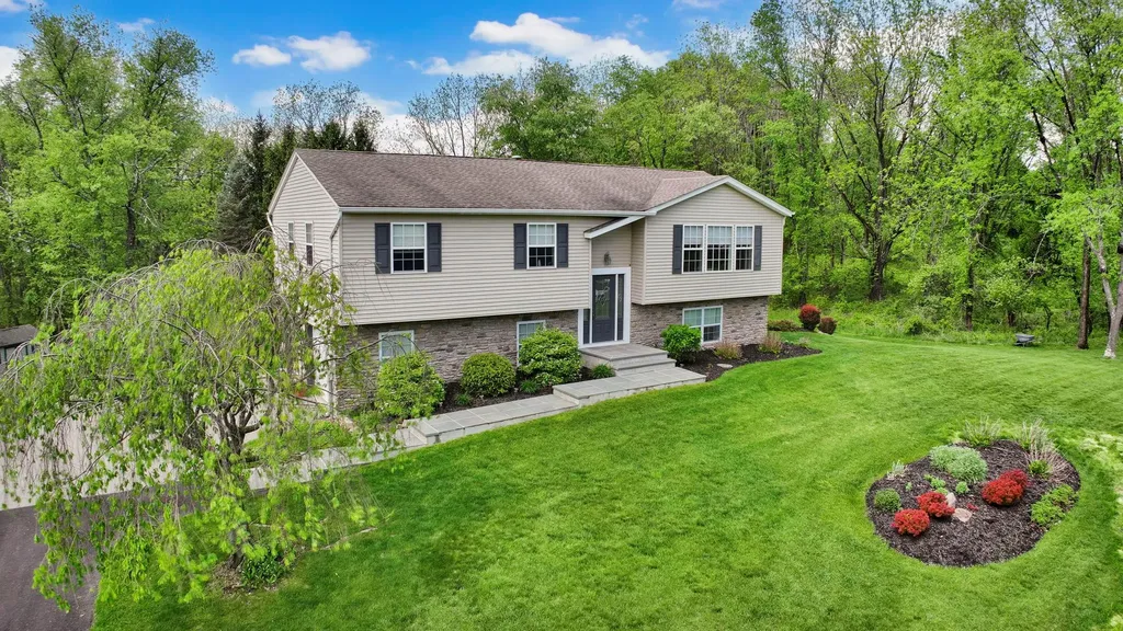 2 Whitefield Avenue Warwick NY 10990