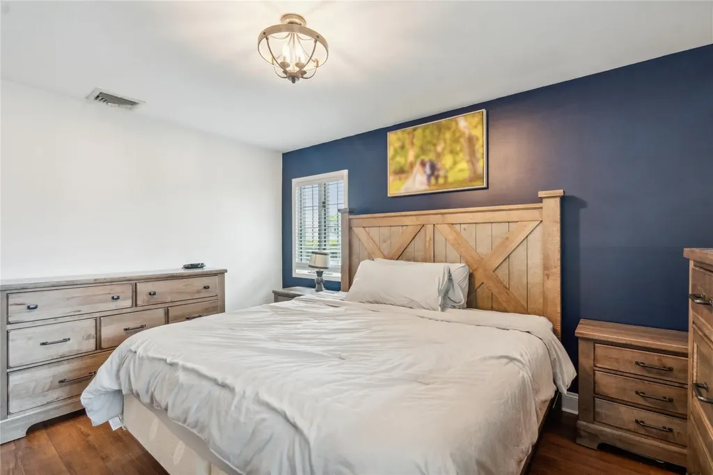 152 Berkeley Place Massapequa NY 11758