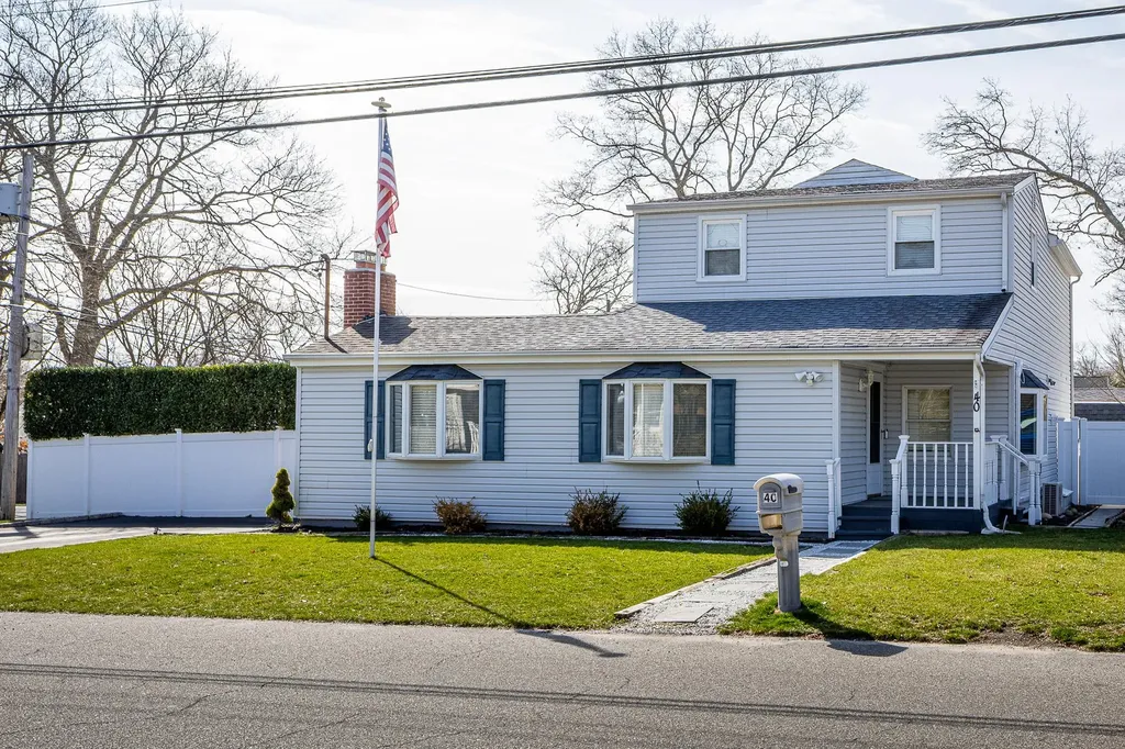 40 Fry Boulevard Patchogue NY 11772