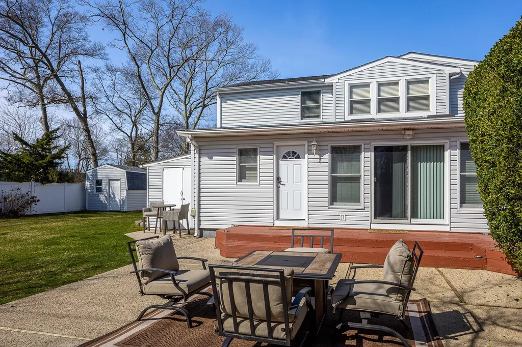 40 Fry Boulevard Patchogue NY 11772