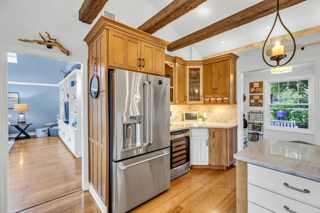 54 Middle Road Blue Point NY 11715