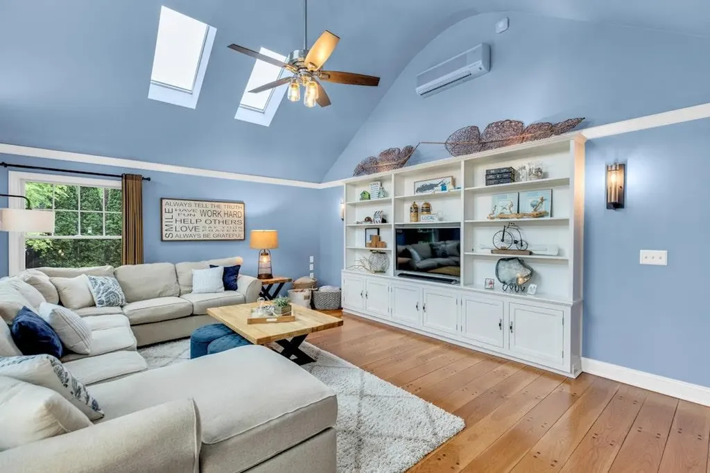 54 Middle Road Blue Point NY 11715