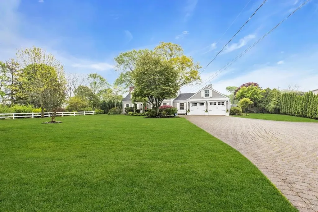 54 Middle Road Blue Point NY 11715