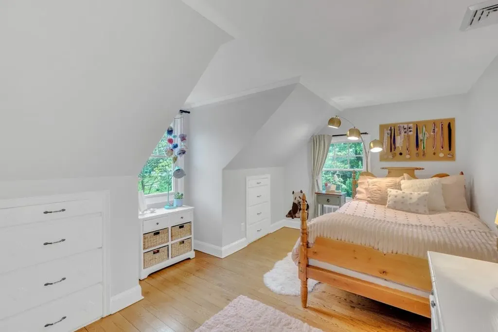 54 Middle Road Blue Point NY 11715