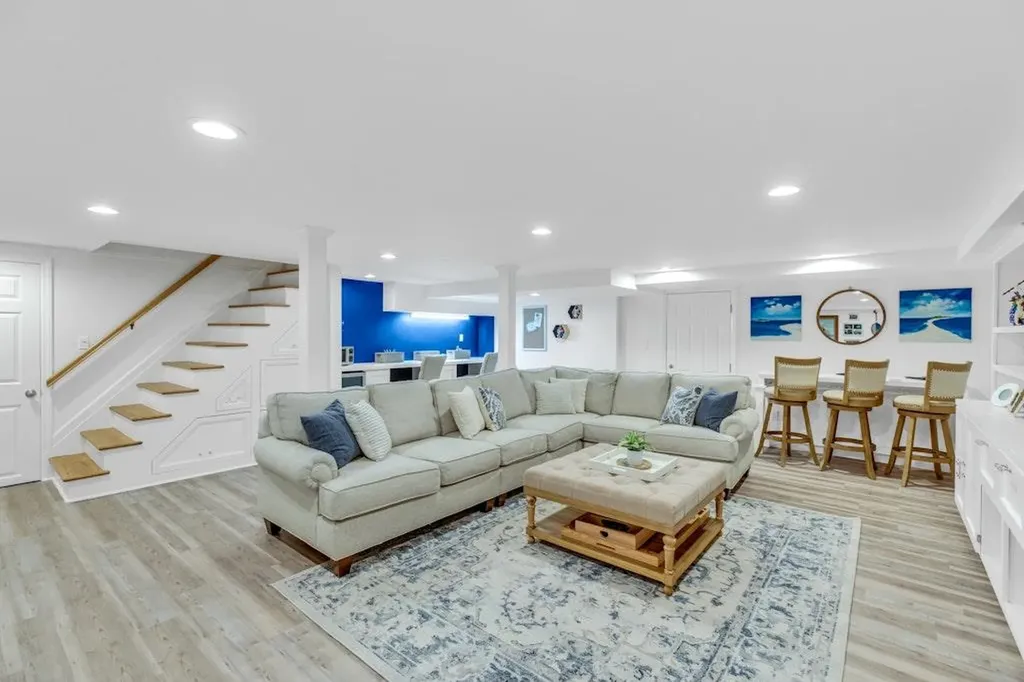 54 Middle Road Blue Point NY 11715