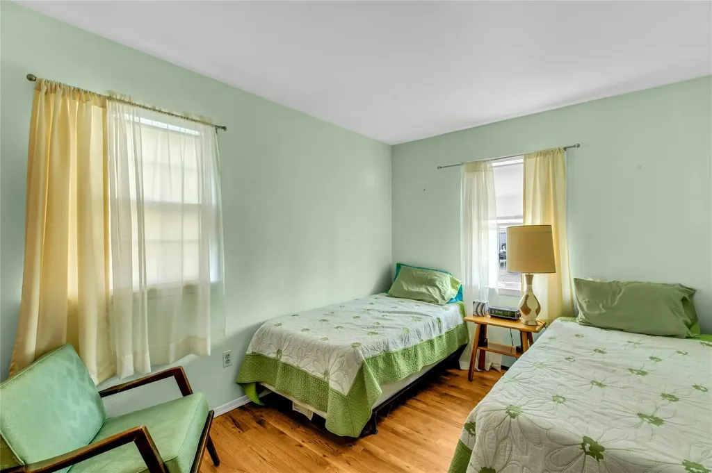 12 Harvard Drive Hampton Bays NY 11946