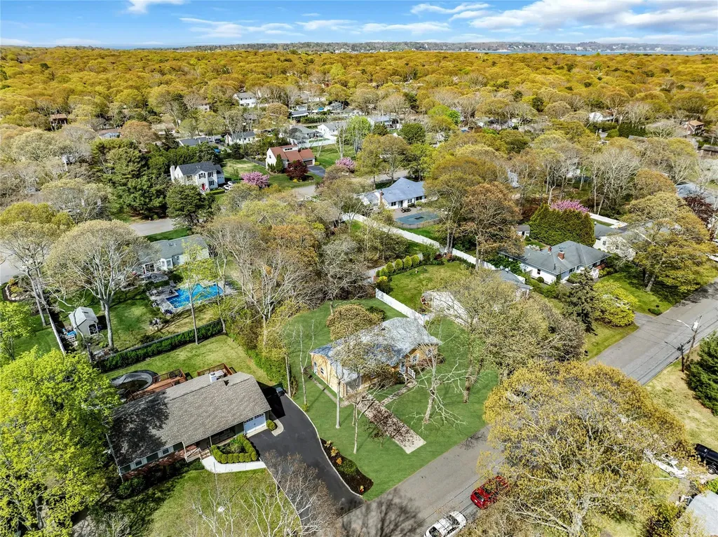 12 Harvard Drive Hampton Bays NY 11946